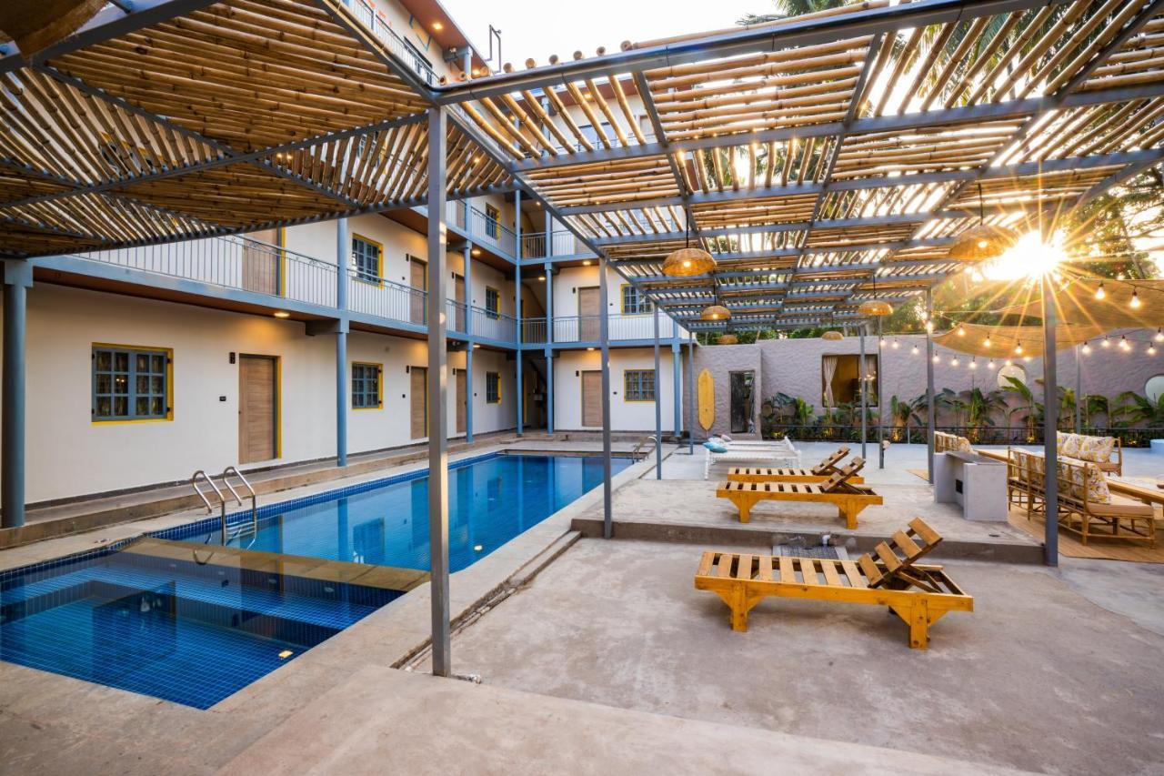 Zostel Goa, Morjim Hostel Екстериор снимка