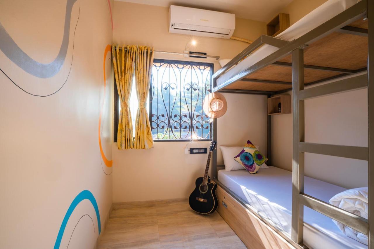 Zostel Goa, Morjim Hostel Екстериор снимка