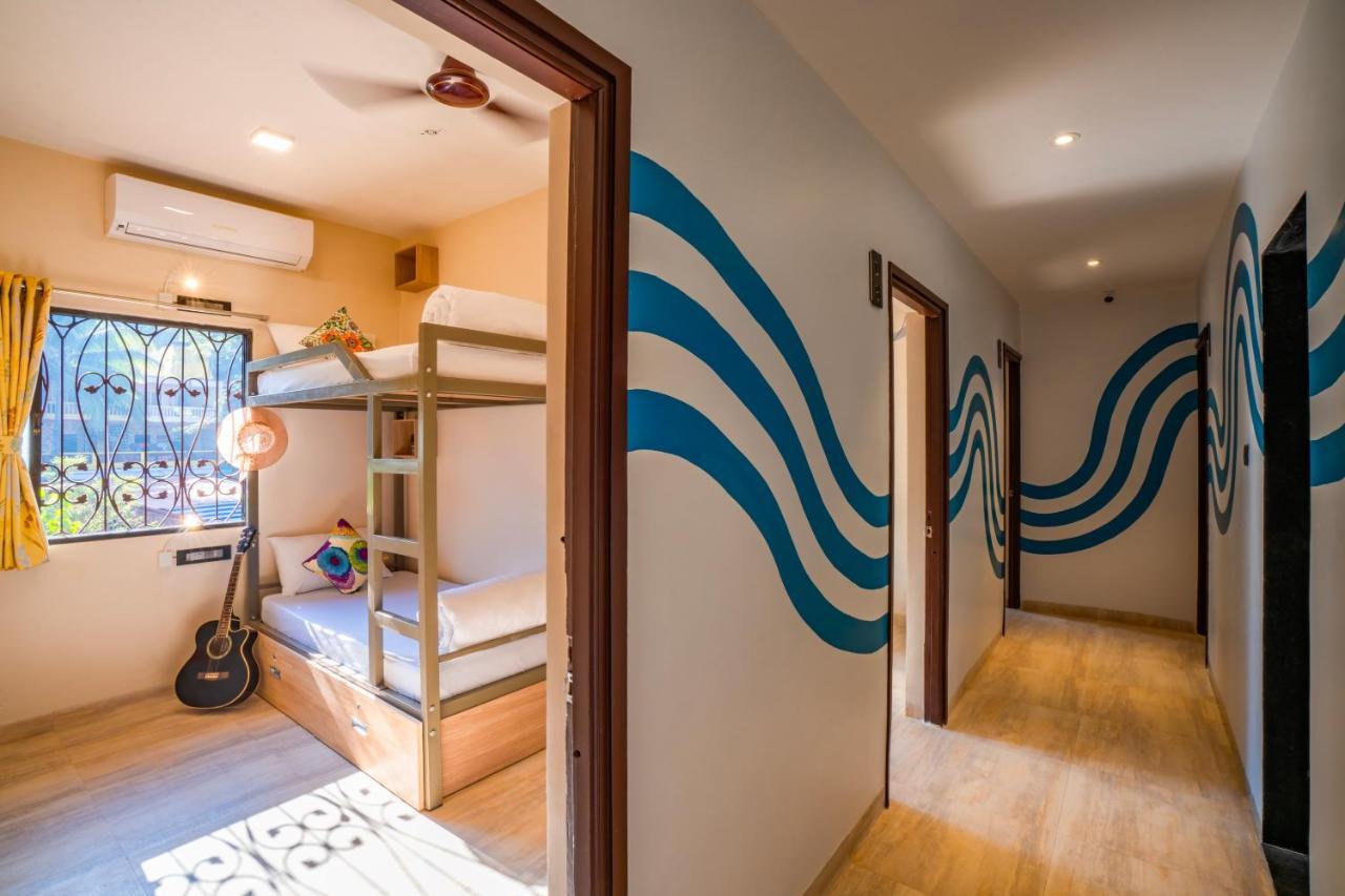 Zostel Goa, Morjim Hostel Екстериор снимка