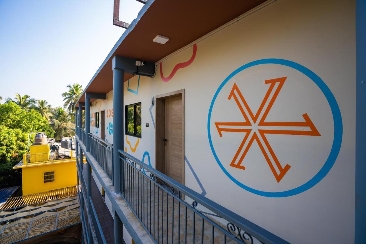 Zostel Goa, Morjim Hostel Екстериор снимка