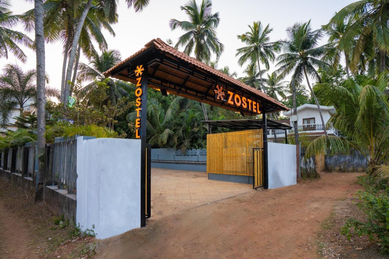 Zostel Goa, Morjim Hostel Екстериор снимка