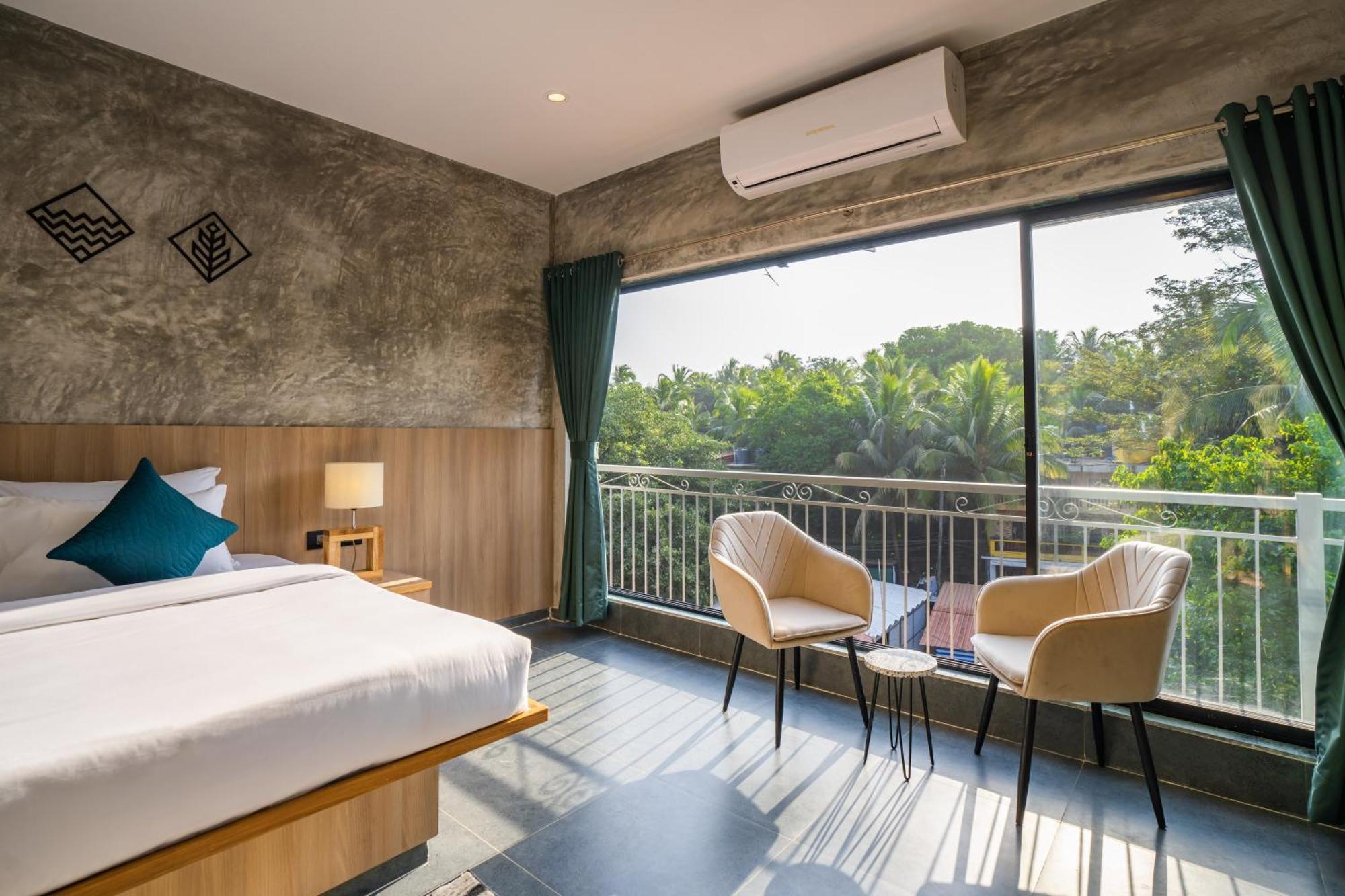Zostel Goa, Morjim Hostel Екстериор снимка
